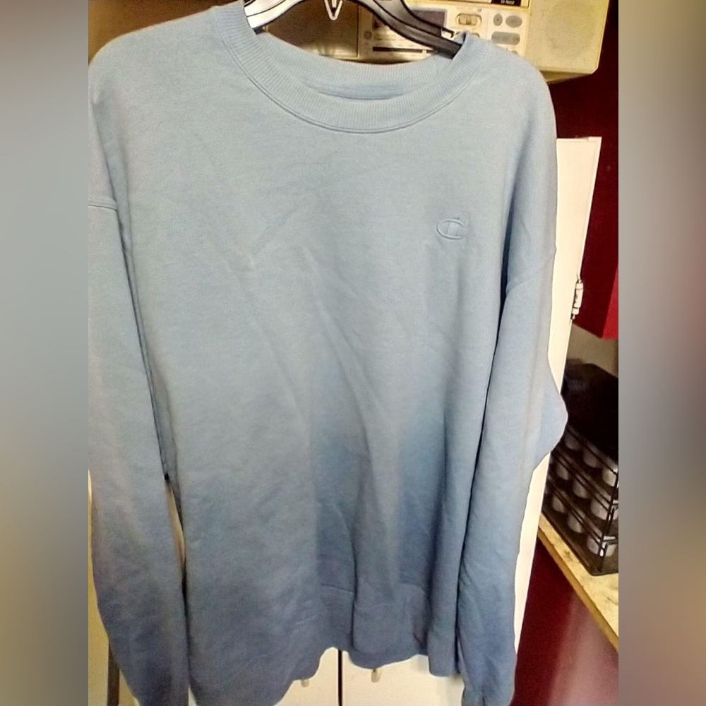 blue ombré champion crewneck, size XL